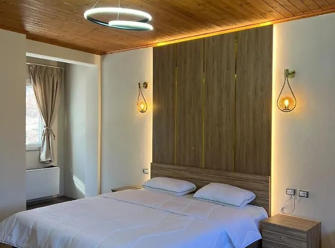 Bujtina Shehu Konukevi Fshat