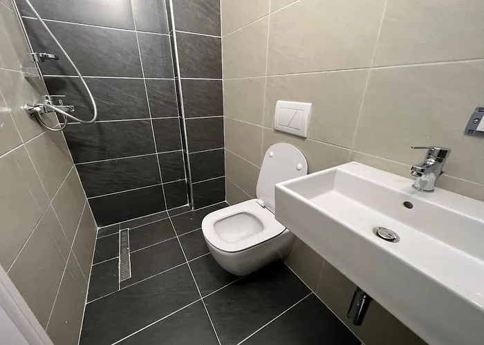 Bujtina Shehu Konukevi Fshat